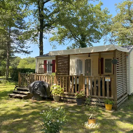 Campsite Mobil 4 Personnes Plein Coeur De La Vendee Proche Parc Du Puydufou La Boissiere-de-Montaigu